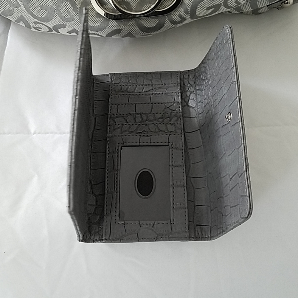 G by GUESS Gently Used Purse and NWOT Wallet - Picture 2 of 8